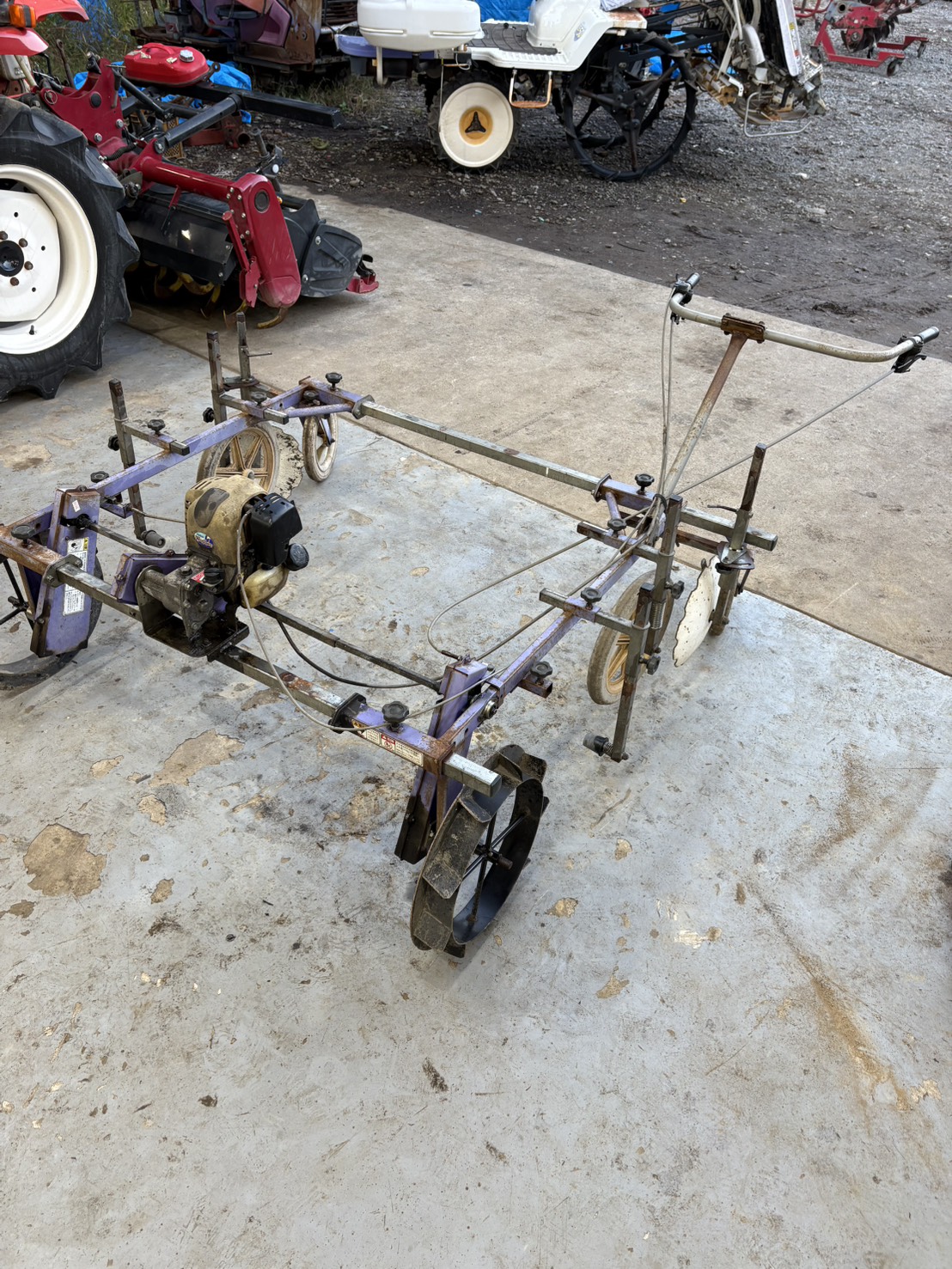 宮崎県みのる産業　マルチ用機械　MYD-1